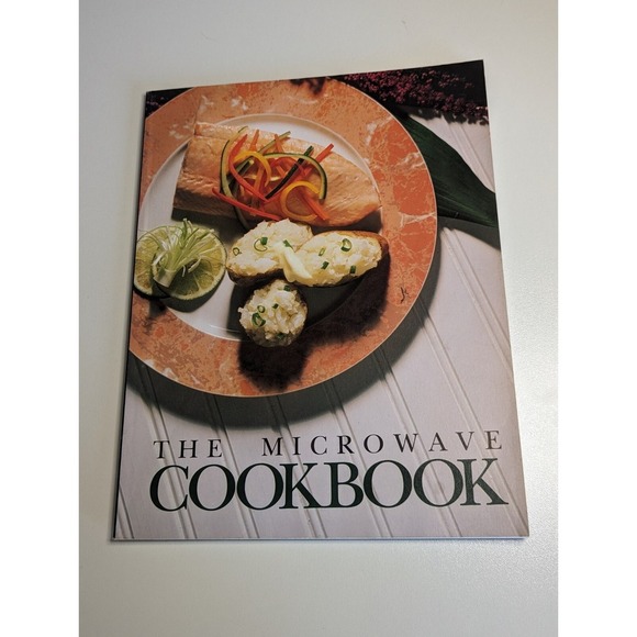 The Microwave Cookbook Techniques and Recipes GE 1990s illustrated soft cover - Picture 1 of 3